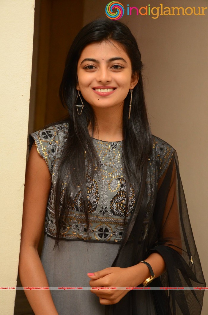 Rakshitha Actress hd photo