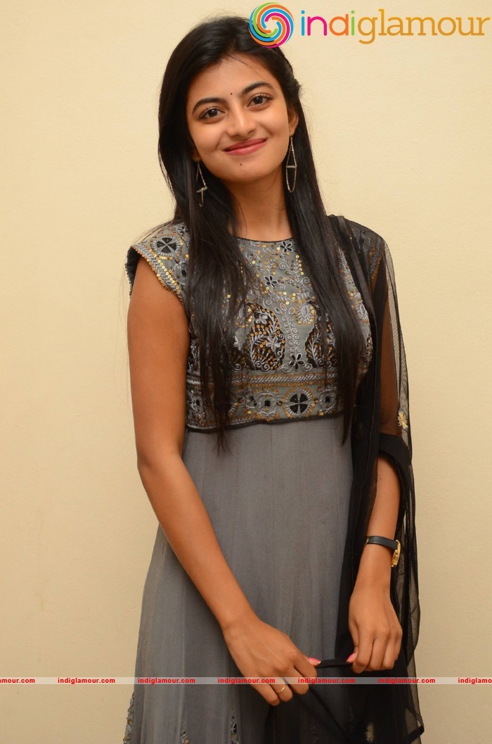 Rakshitha Actress hd photo