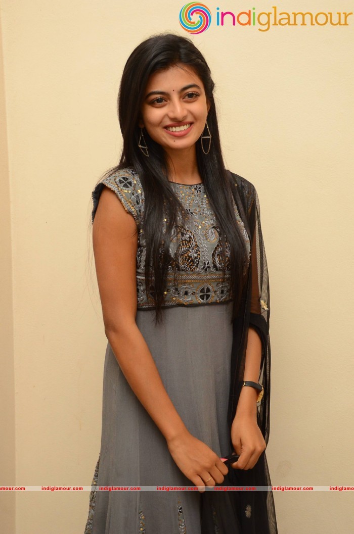 Rakshitha Actress hd photo