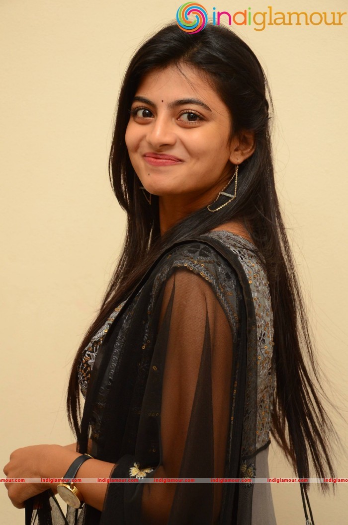 Rakshitha Actress hd photo