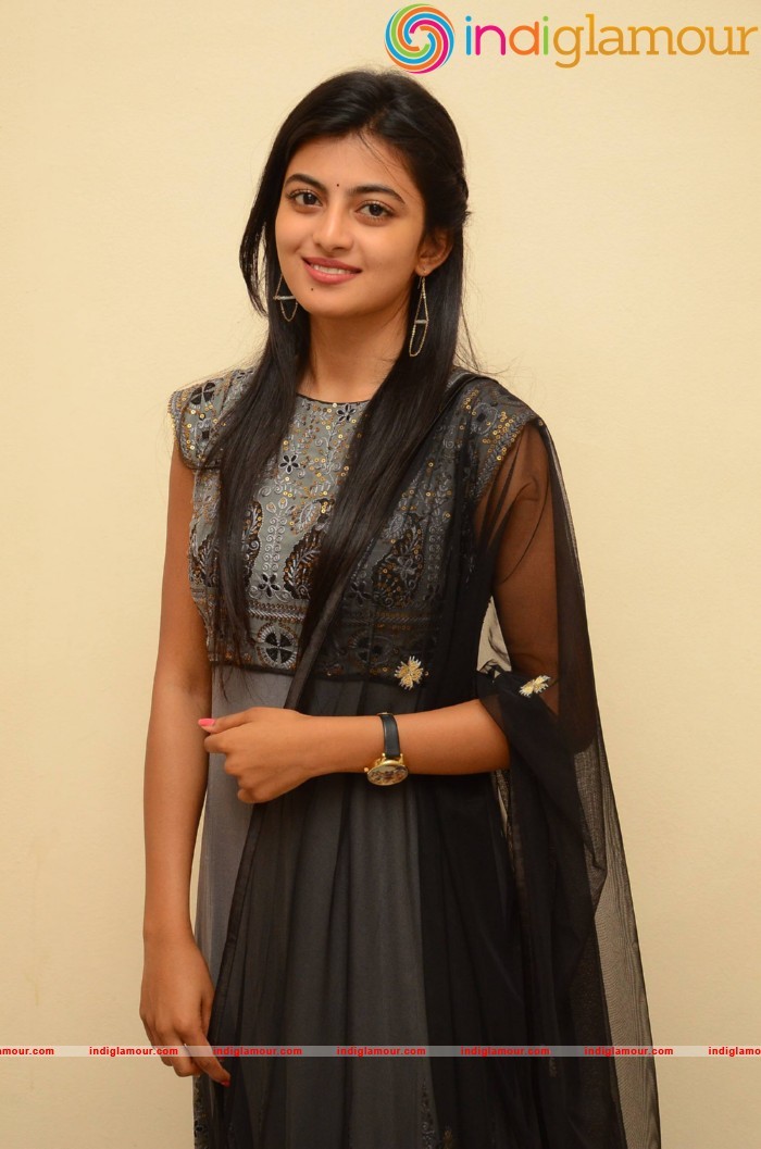 Rakshitha Actress hd photo