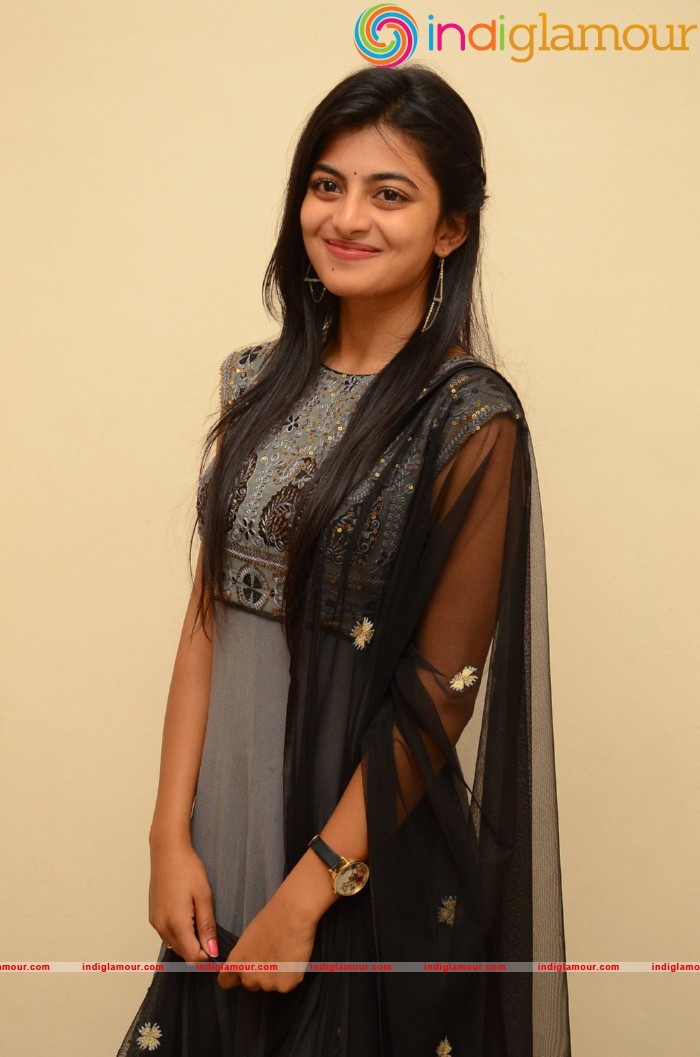 Rakshitha Actress hd photo