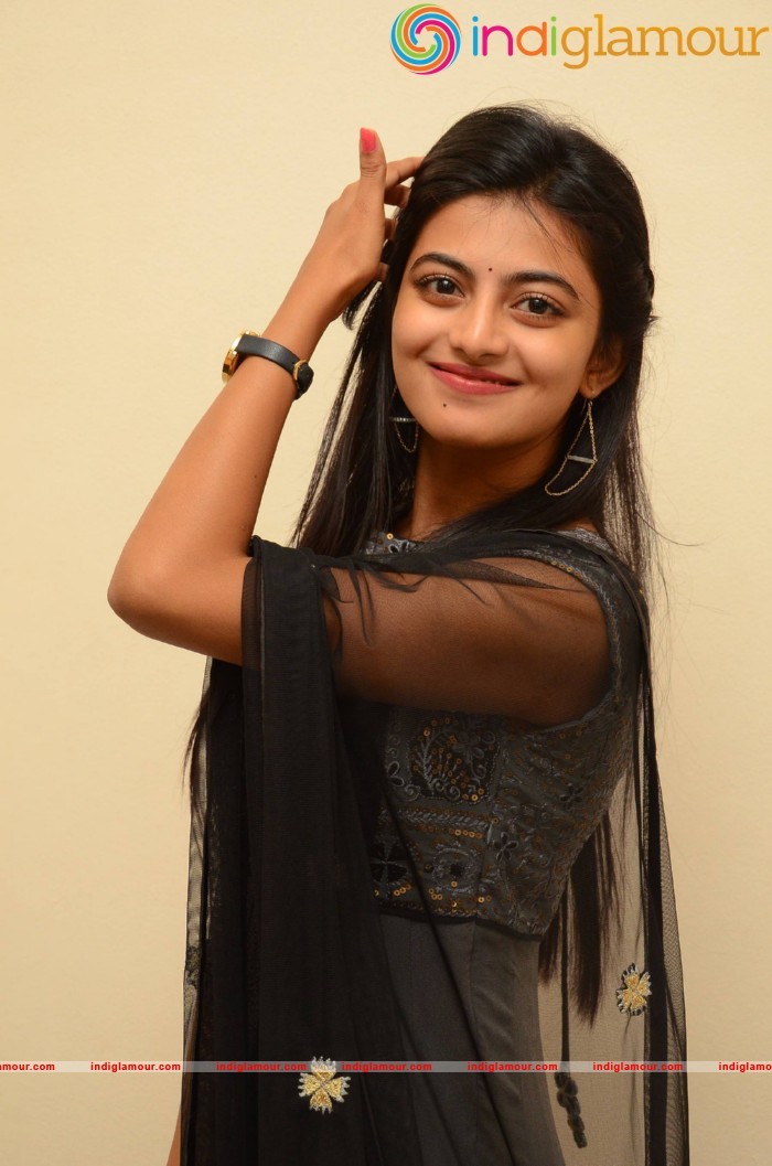 Rakshitha Actress hd photo
