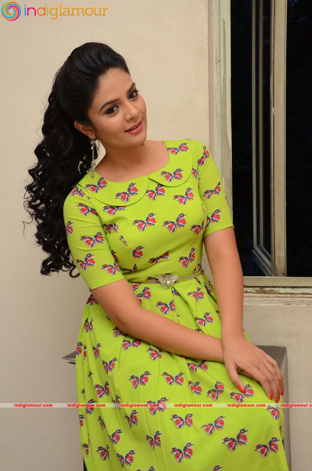 Sri mukhi Actress hd photo
