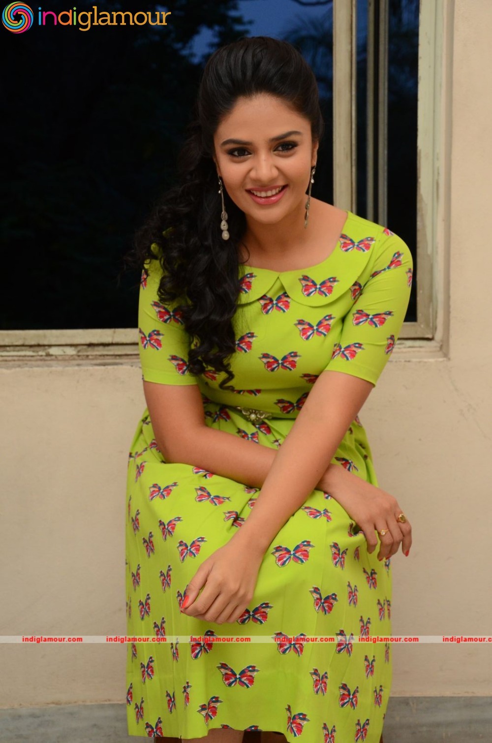 Sri mukhi Actress hd photo