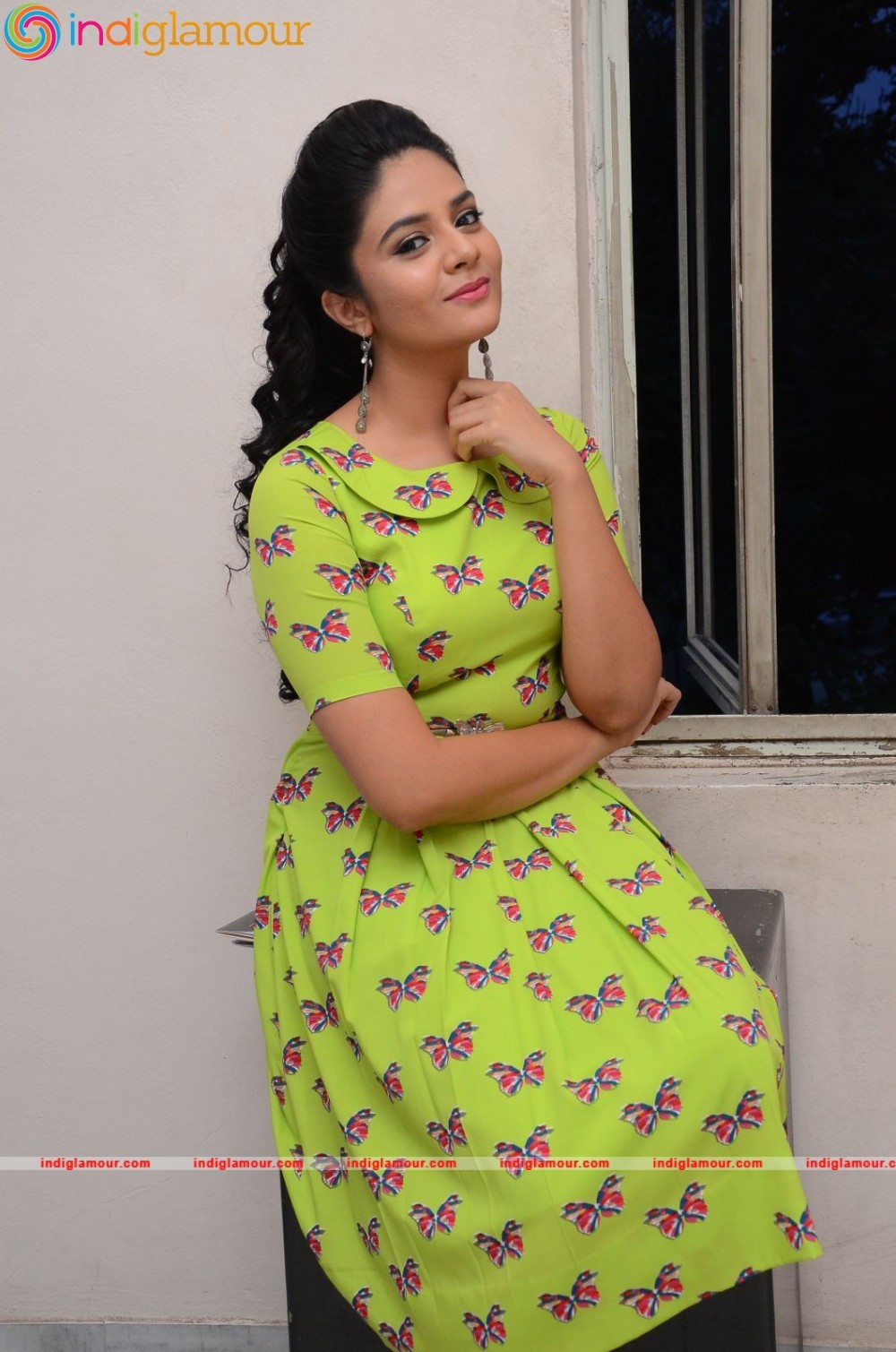 Sri mukhi Actress hd photo