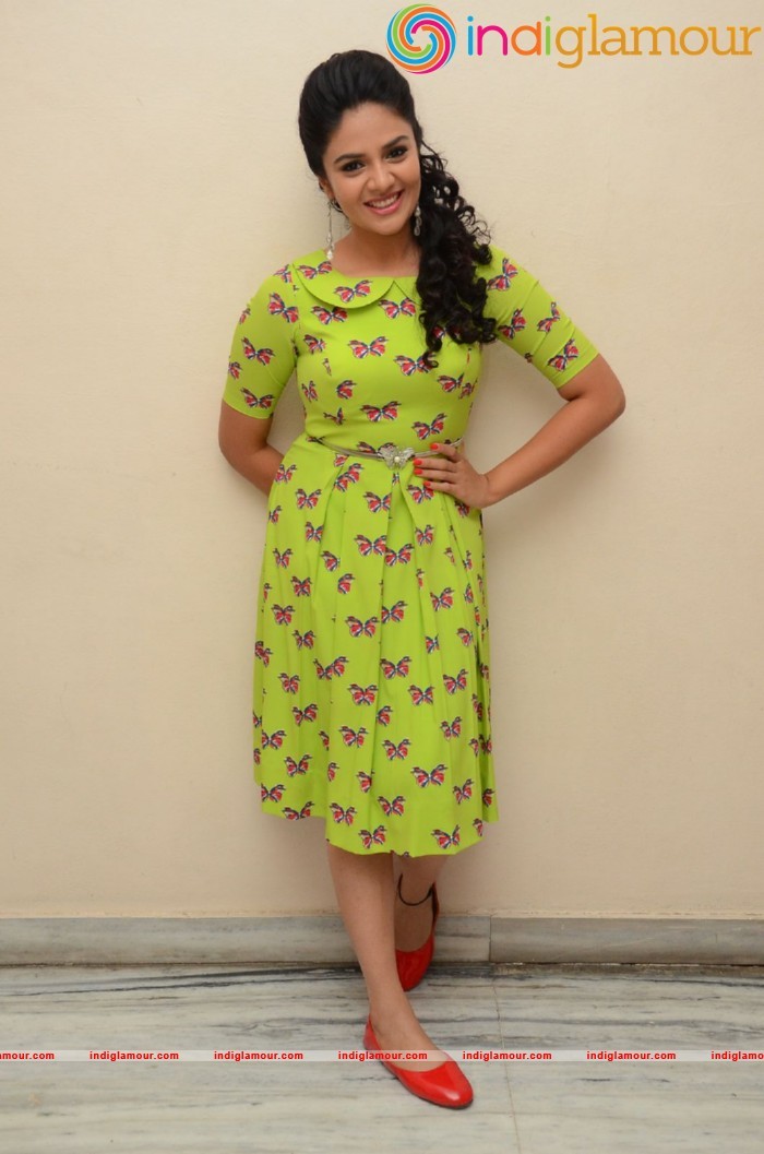Srimukhi Actress hd photo