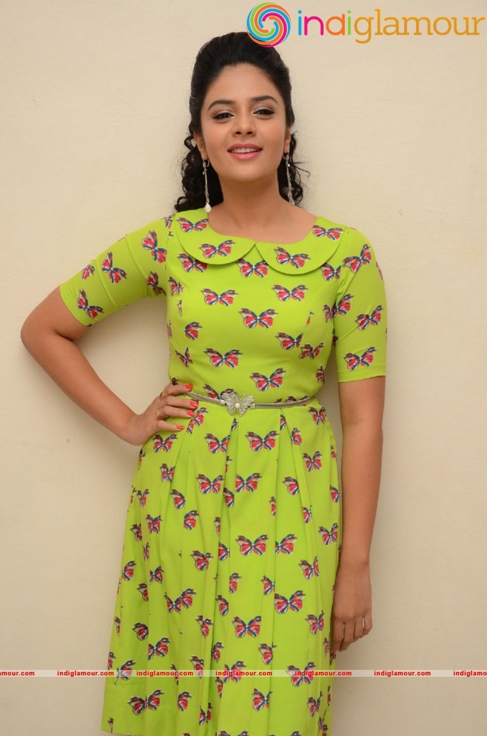 Srimukhi Actress hd photo