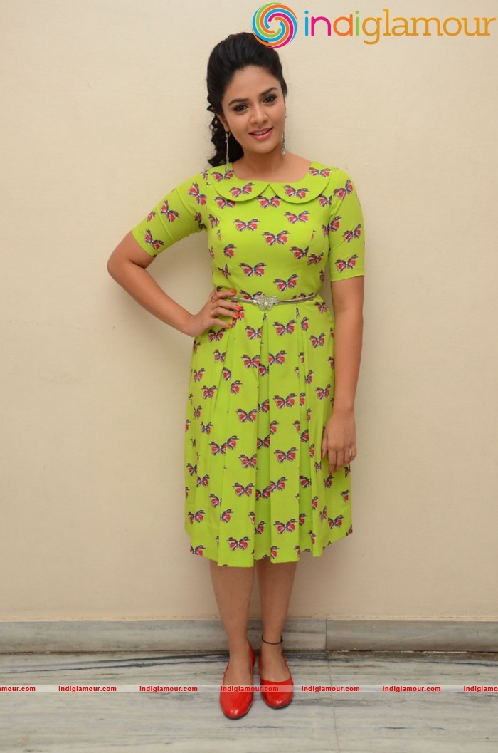 Srimukhi Actress hd photo