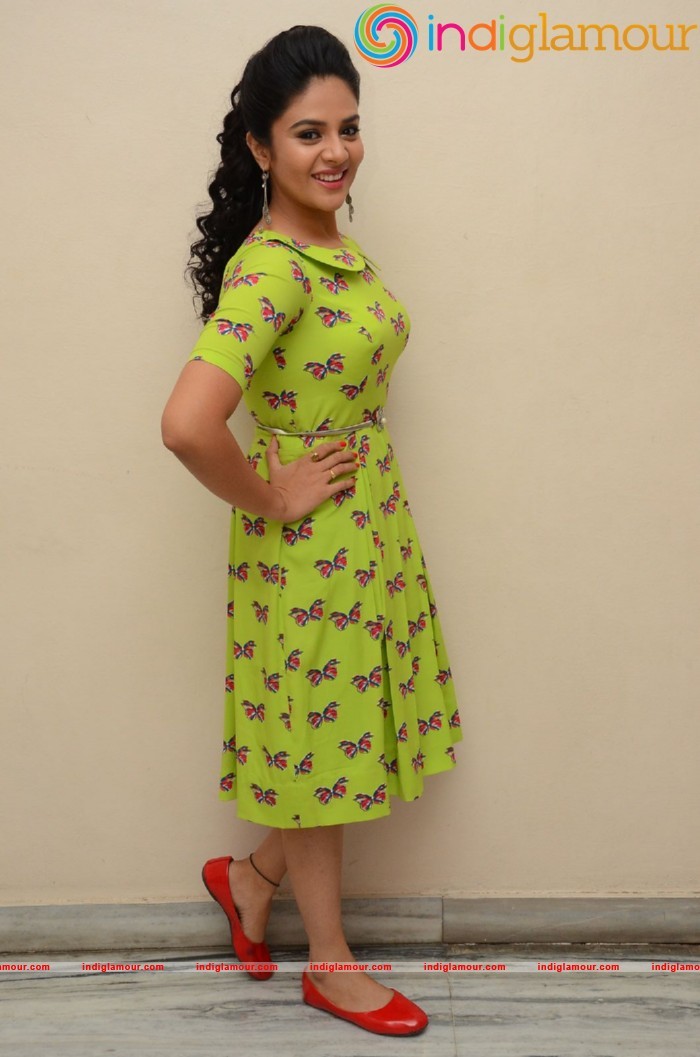 Srimukhi Actress hd photo