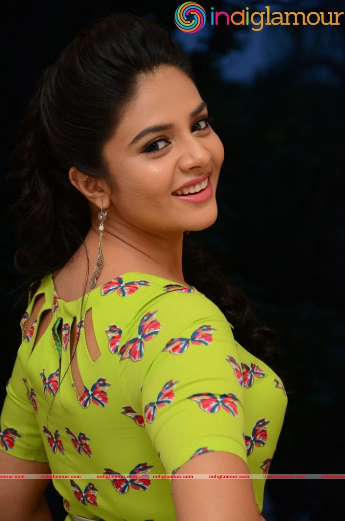 Srimukhi Actress hd photo