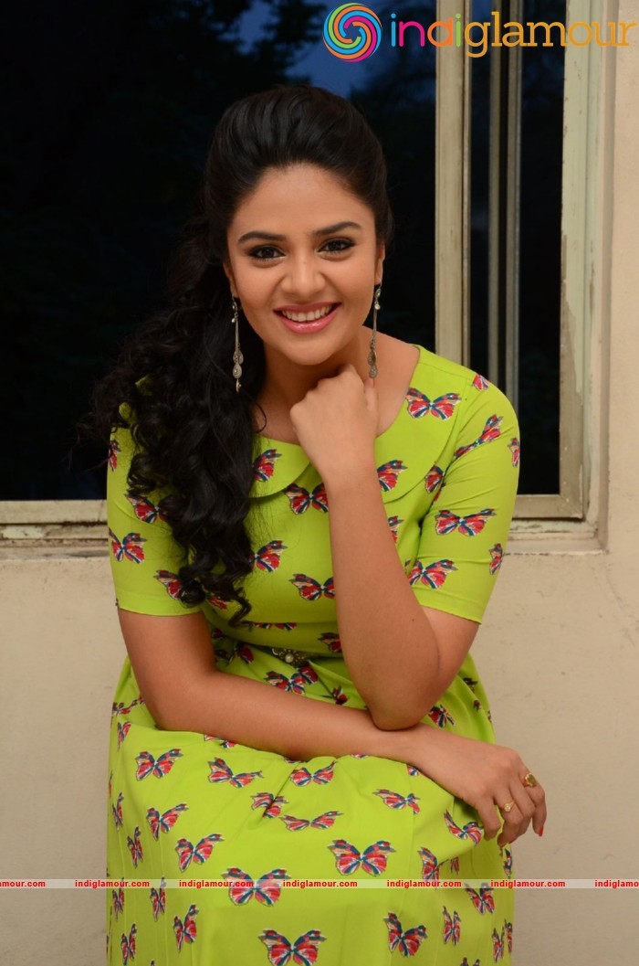 Srimukhi Actress hd photo