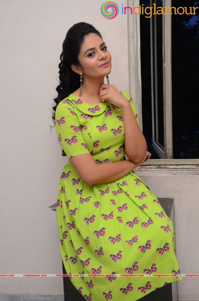 Srimukhi Actress hd photo