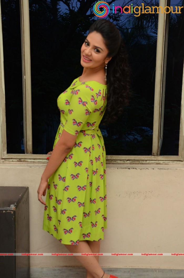 Srimukhi Actress hd photo