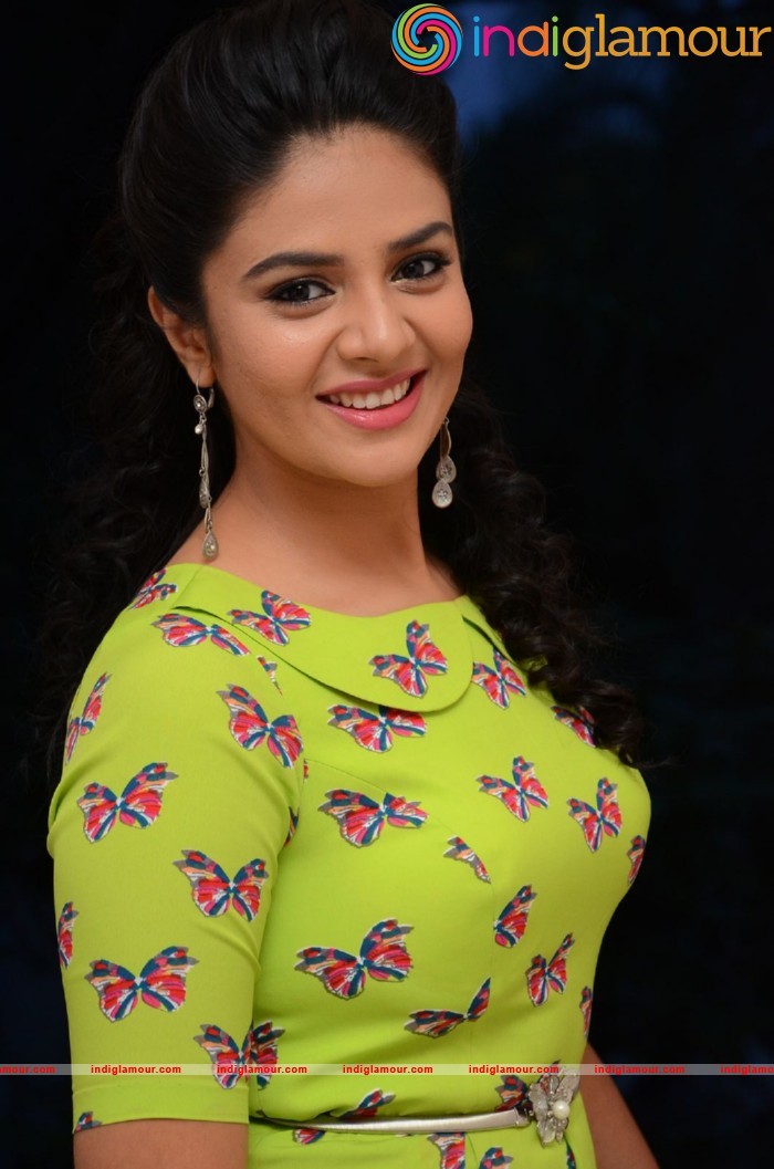 Srimukhi Actress hd photo