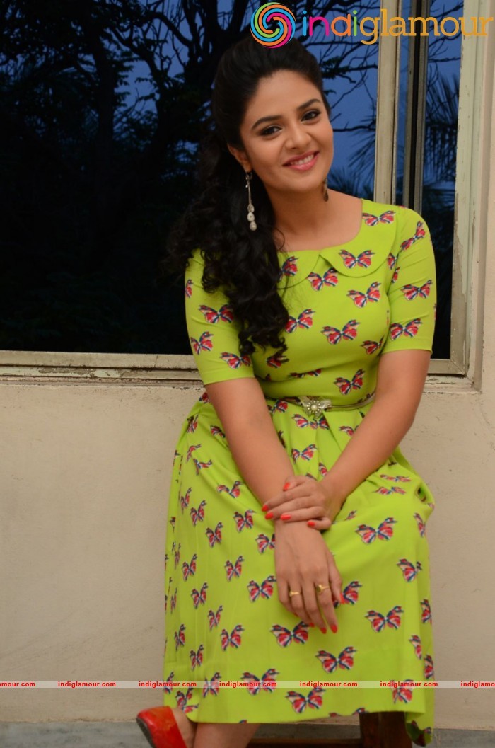 Srimukhi Actress hd photo