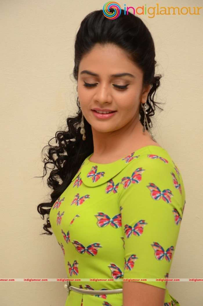 Srimukhi Actress hd photo