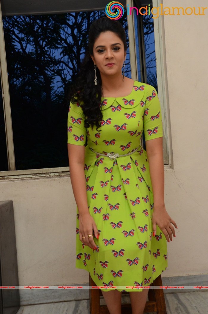 Srimukhi Actress hd photo