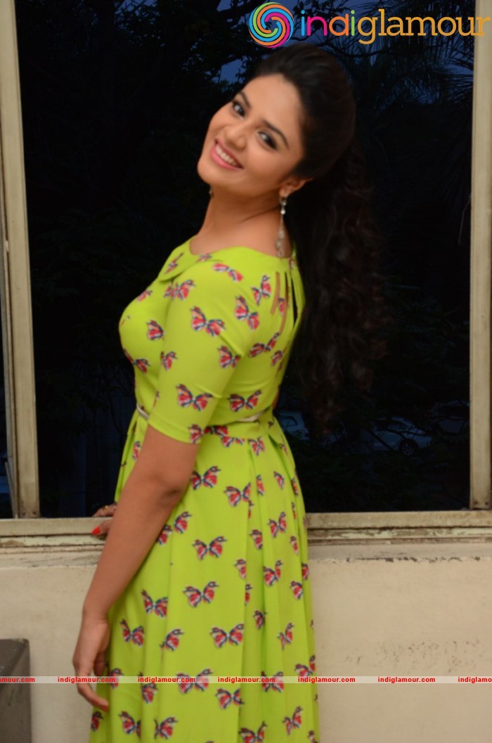 Srimukhi Actress hd photo