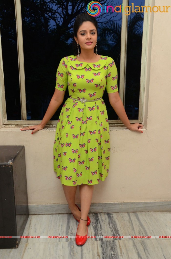 Srimukhi Actress hd photo