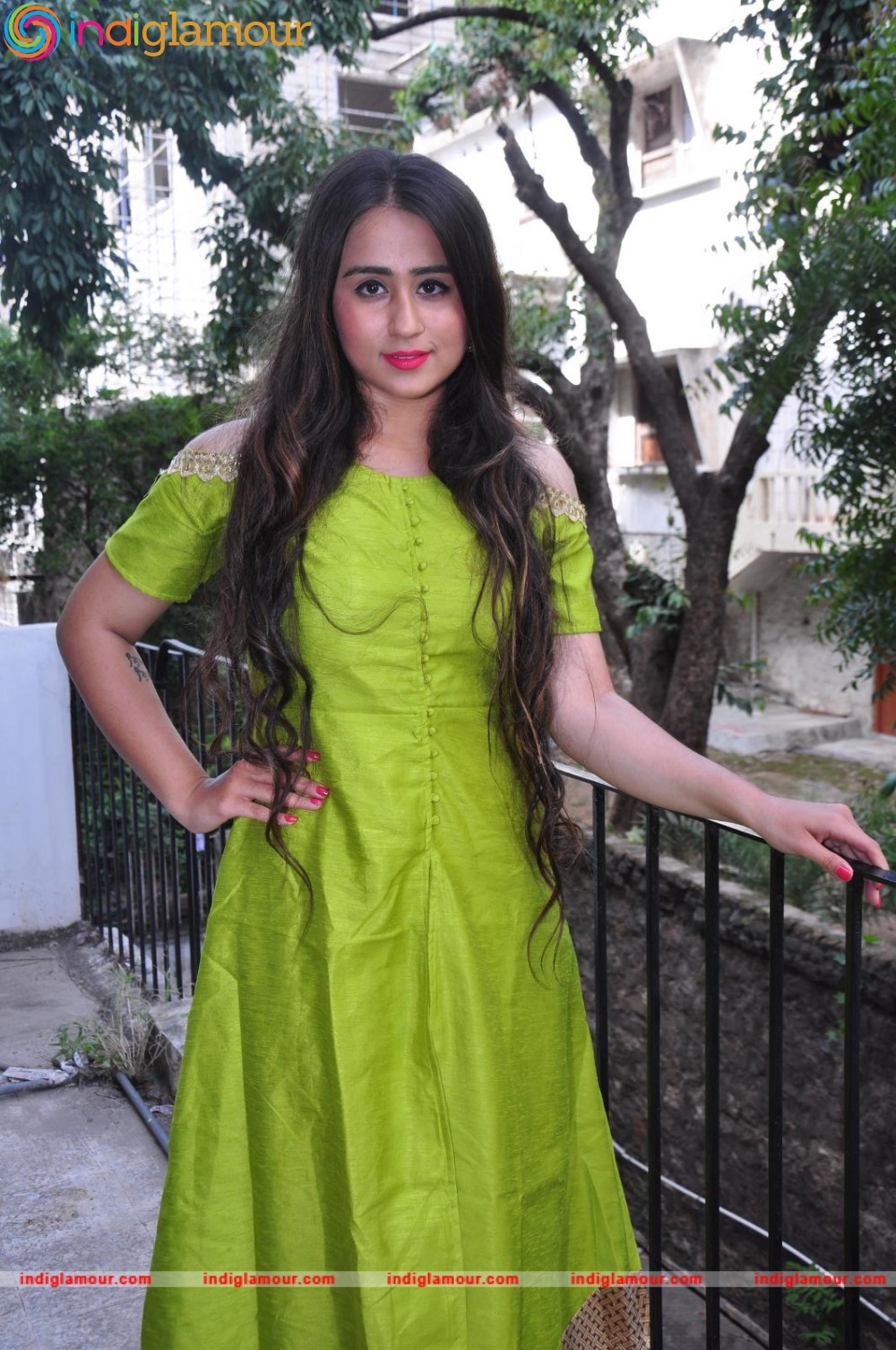 Simrath Actress hd photo