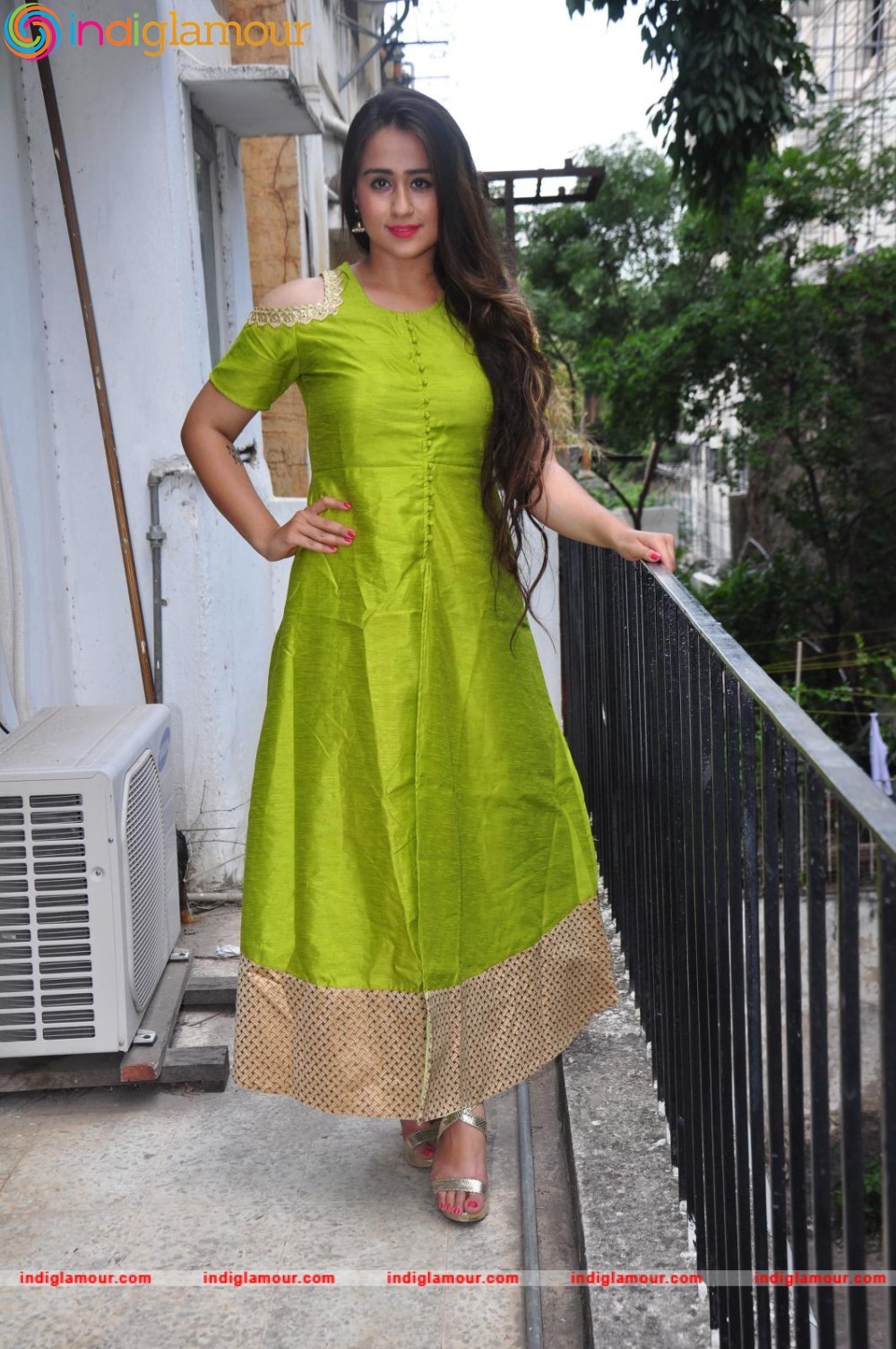 Simrath Actress hd photo