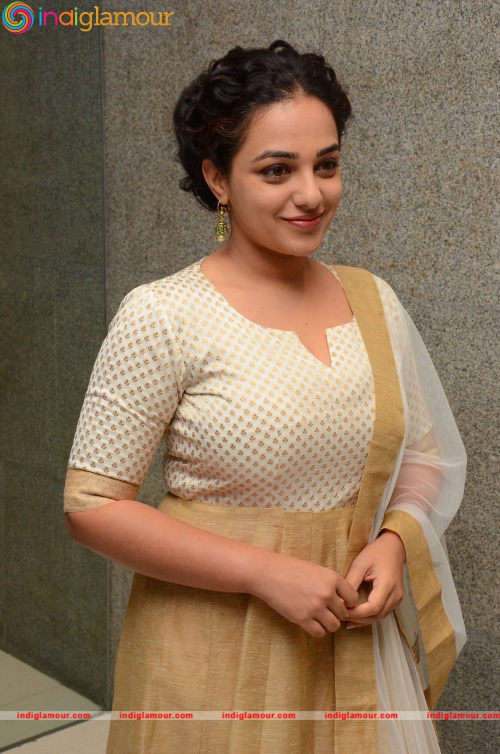 Nithya Menen Actress hd photo