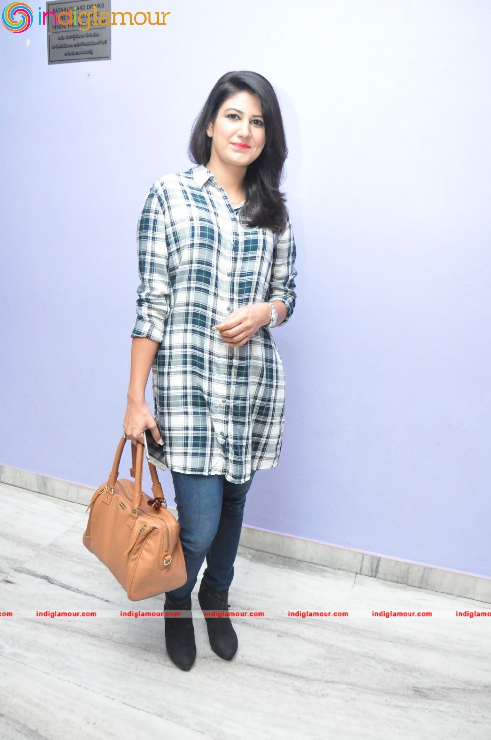 Annie Actress hd photo