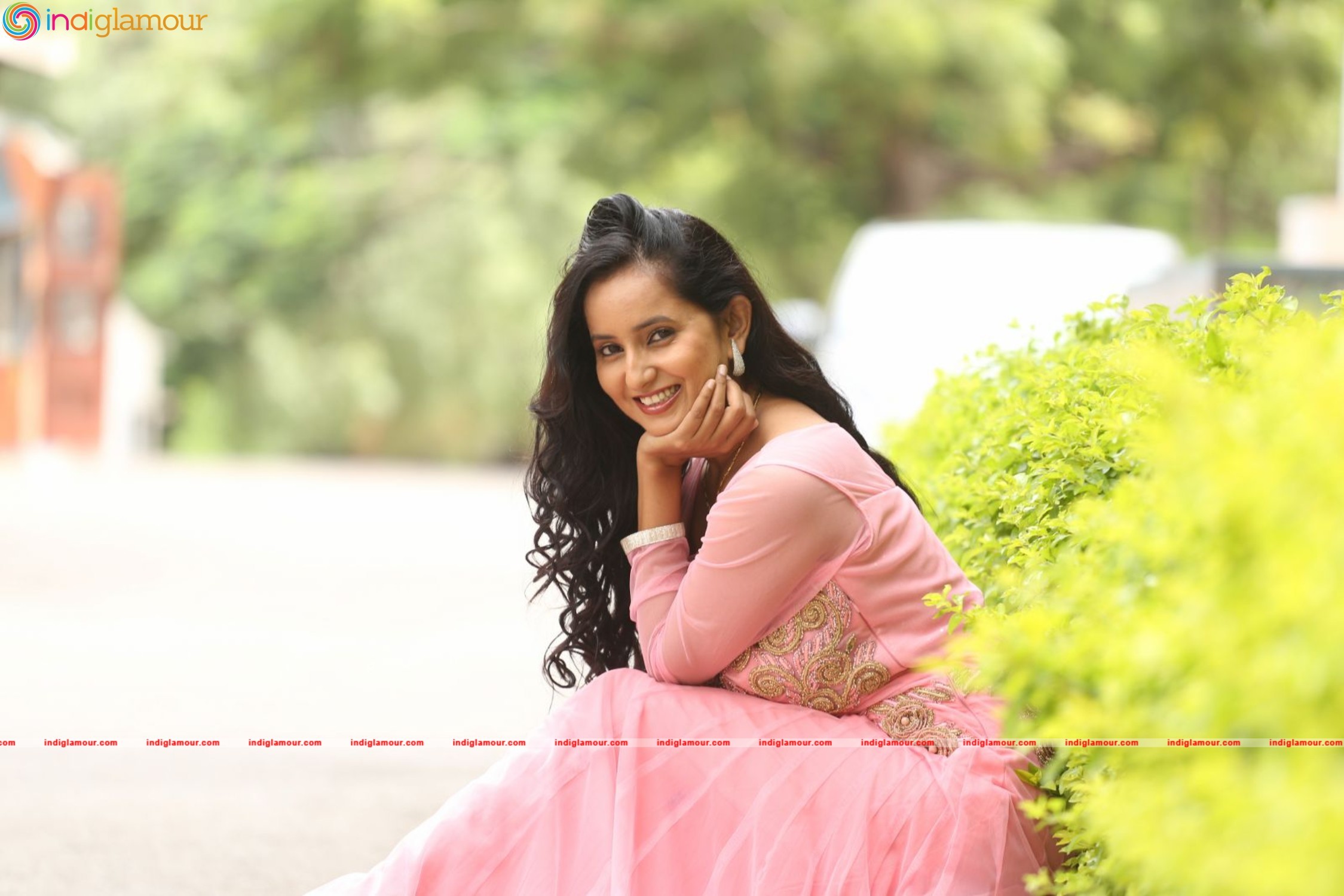Ishika Singh Actress hd photo