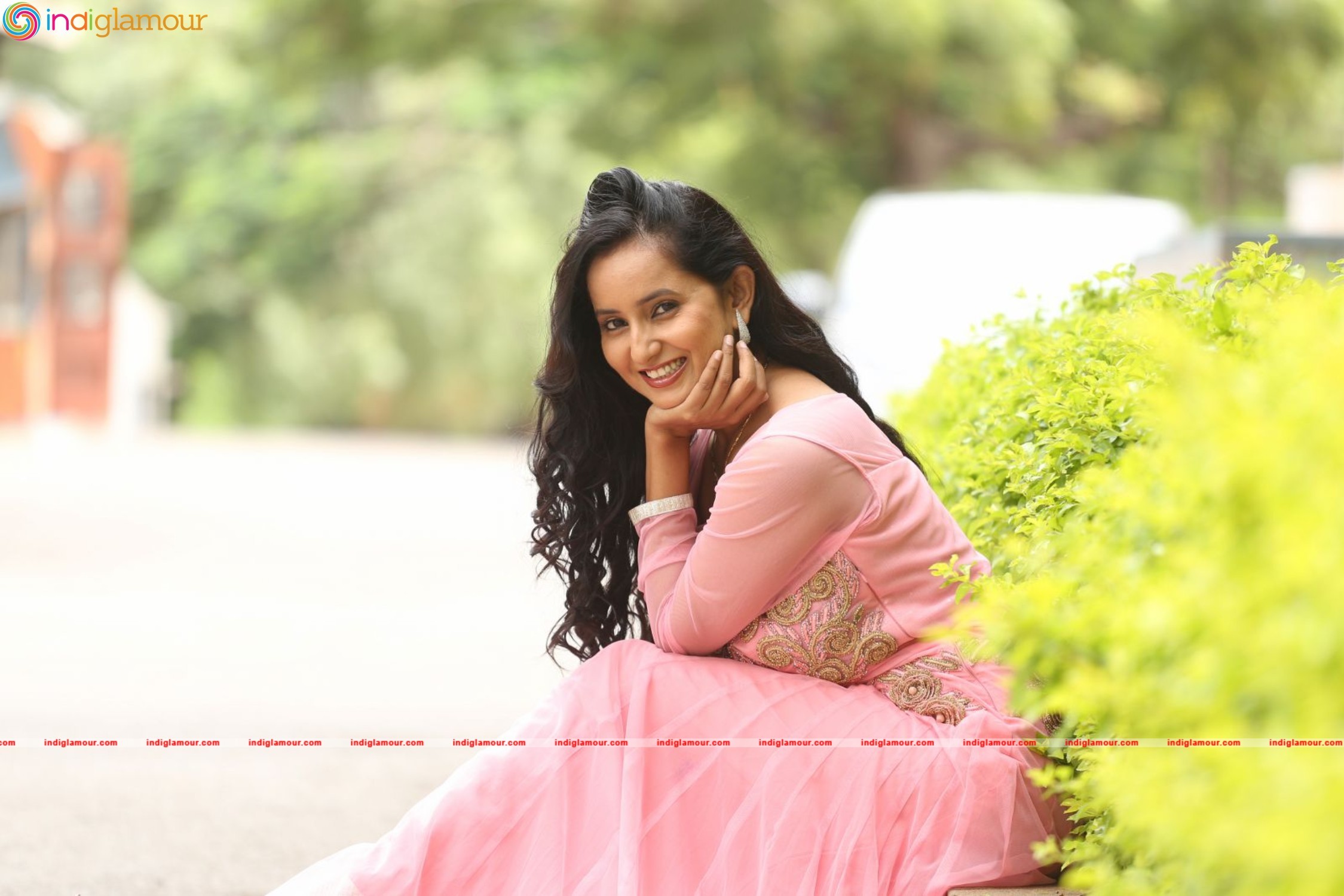 Ishika Singh Actress hd photo