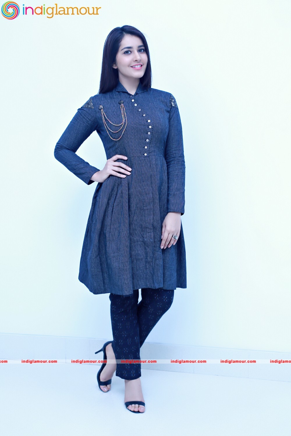 Raashi khanna Actress hd photo