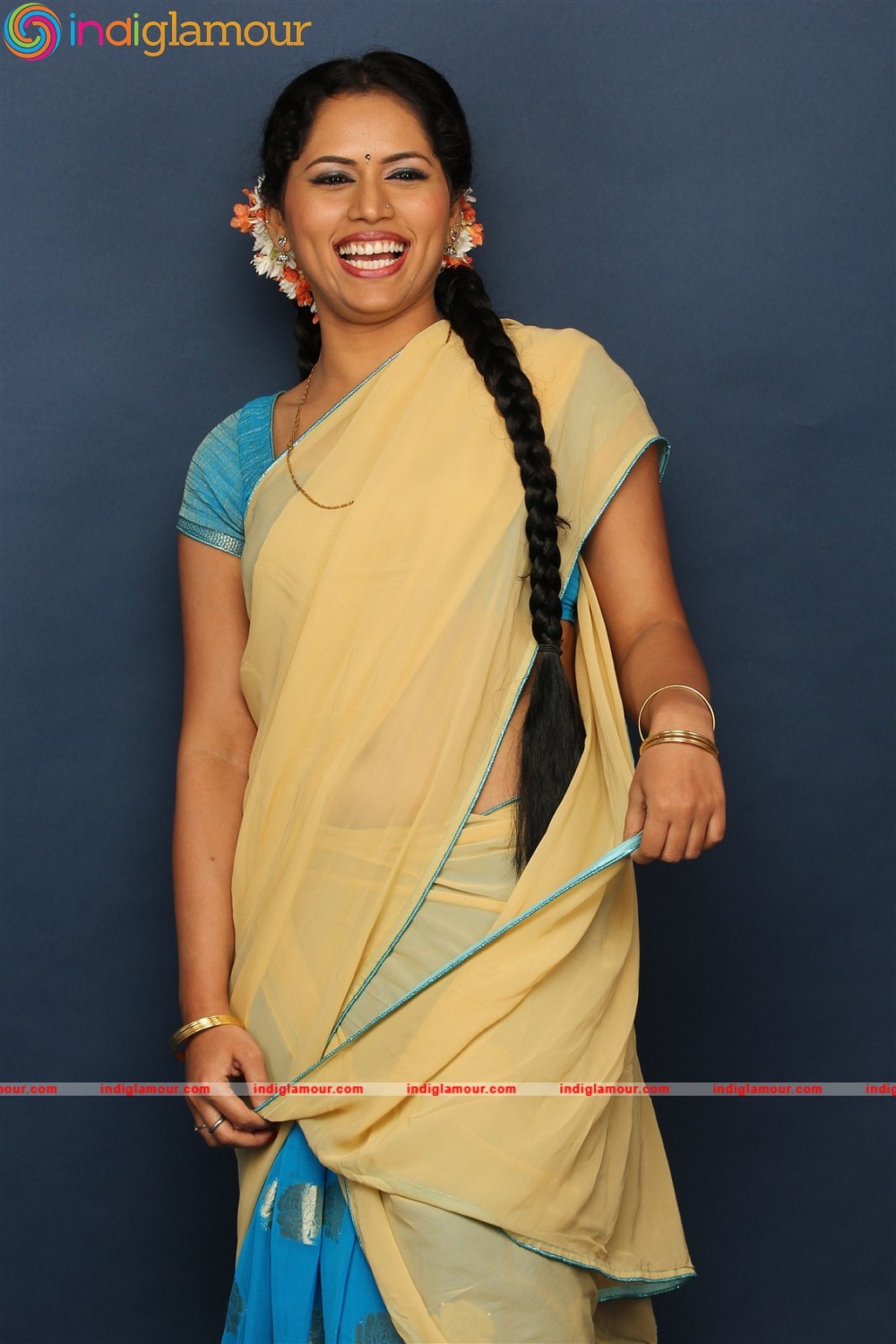 Maya Chandran Actress hd photo