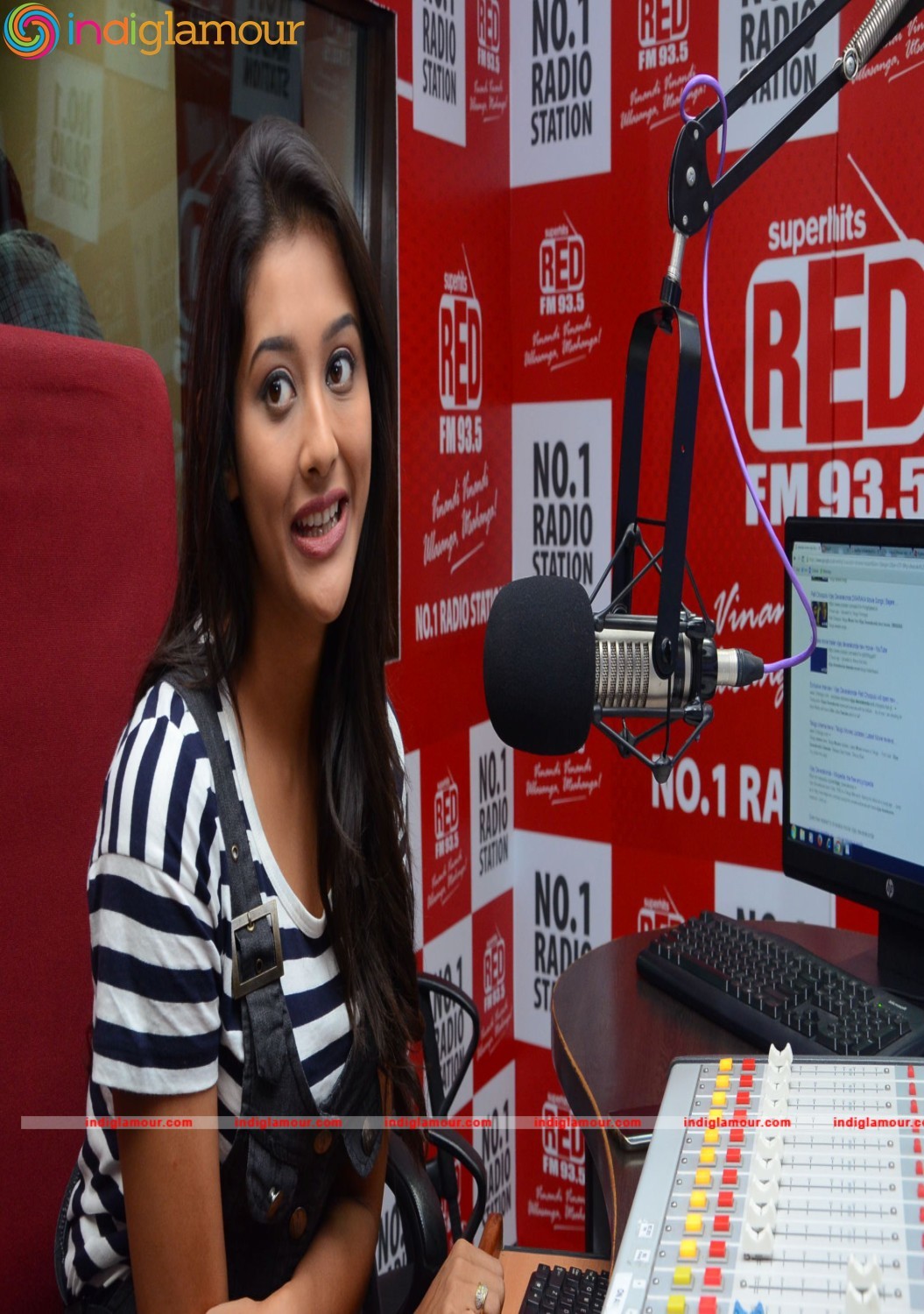 Pooja Jhaveri Actress hd photo