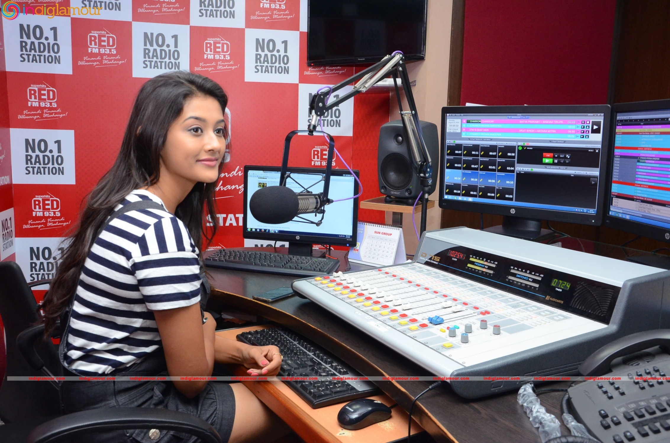 Pooja Jhaveri Actress hd photo