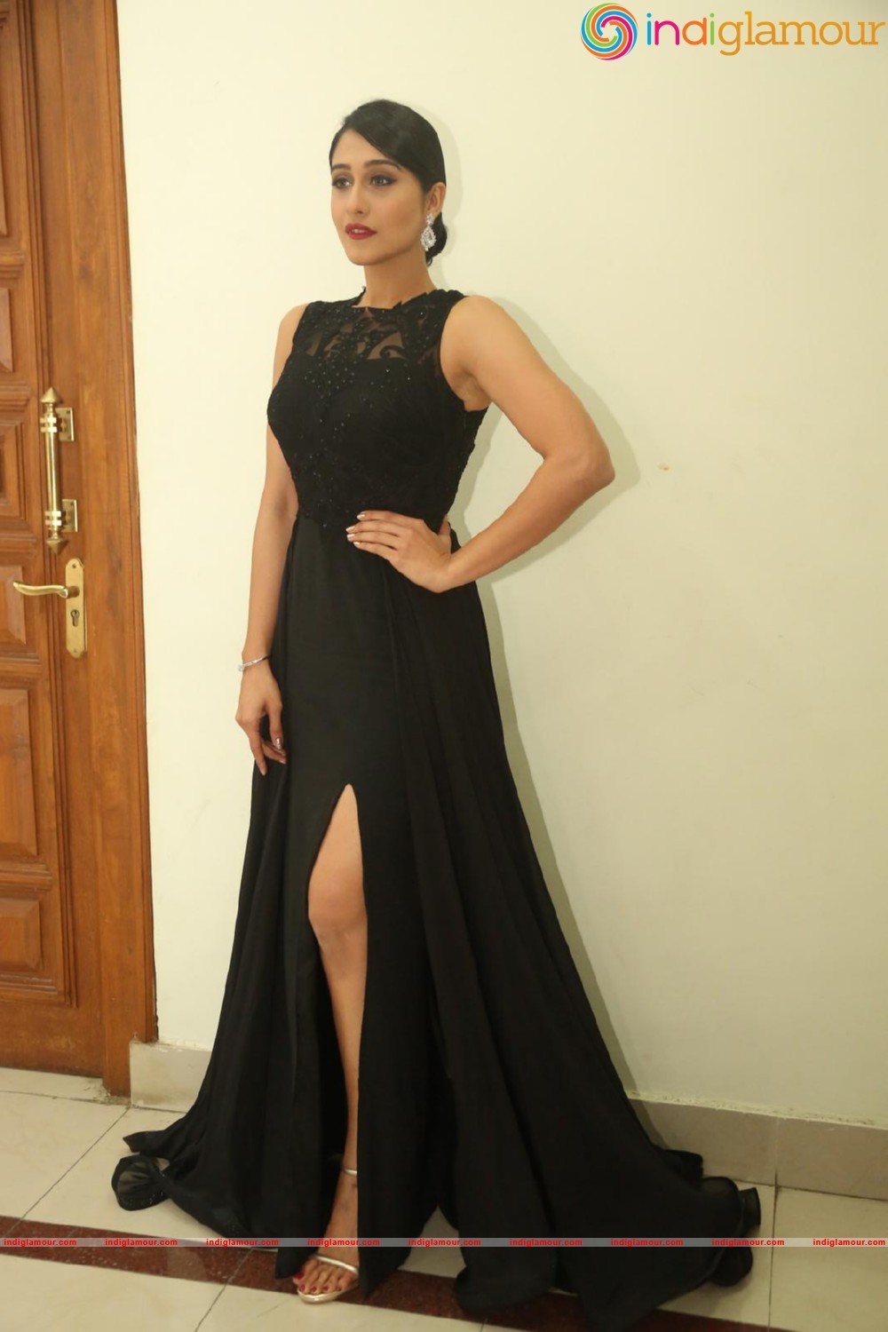 Regina Cassandra Actress hd photo