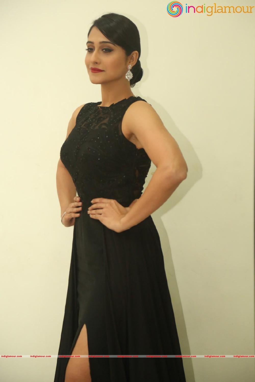 Regina Cassandra Actress hd photo