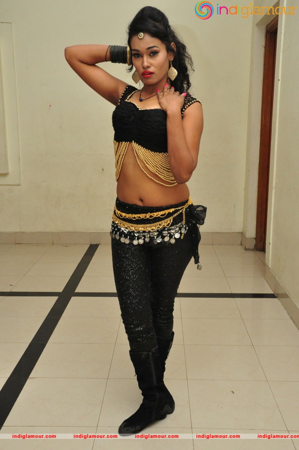 Nisha Actress hd photo