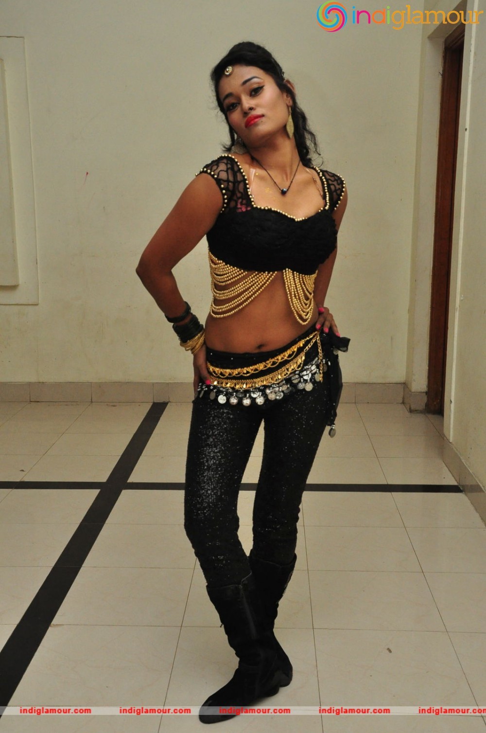 Nisha Actress hd photo