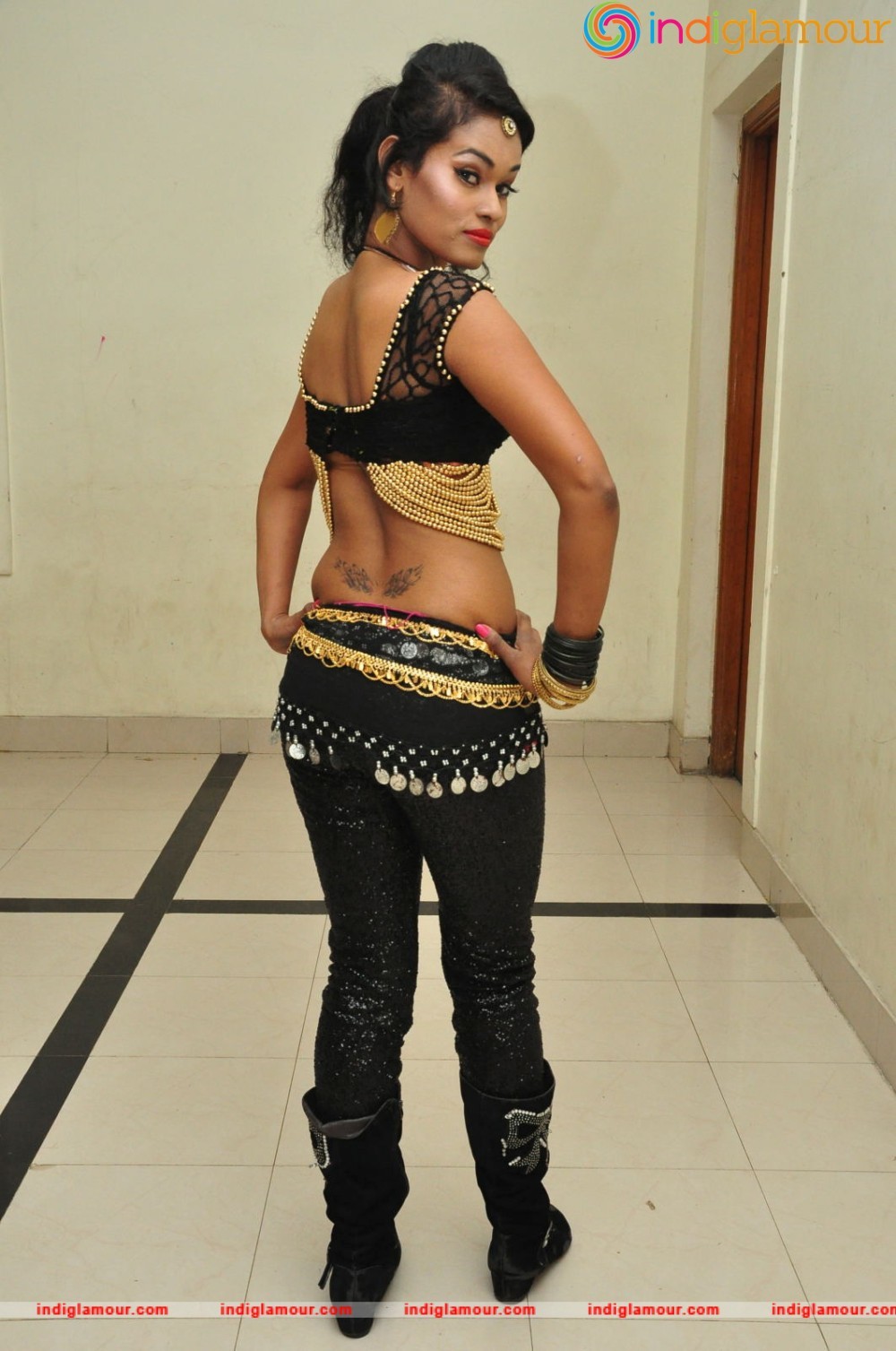 Nisha Actress hd photo