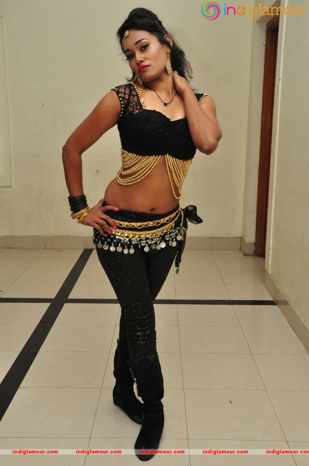 Nisha Actress hd photo
