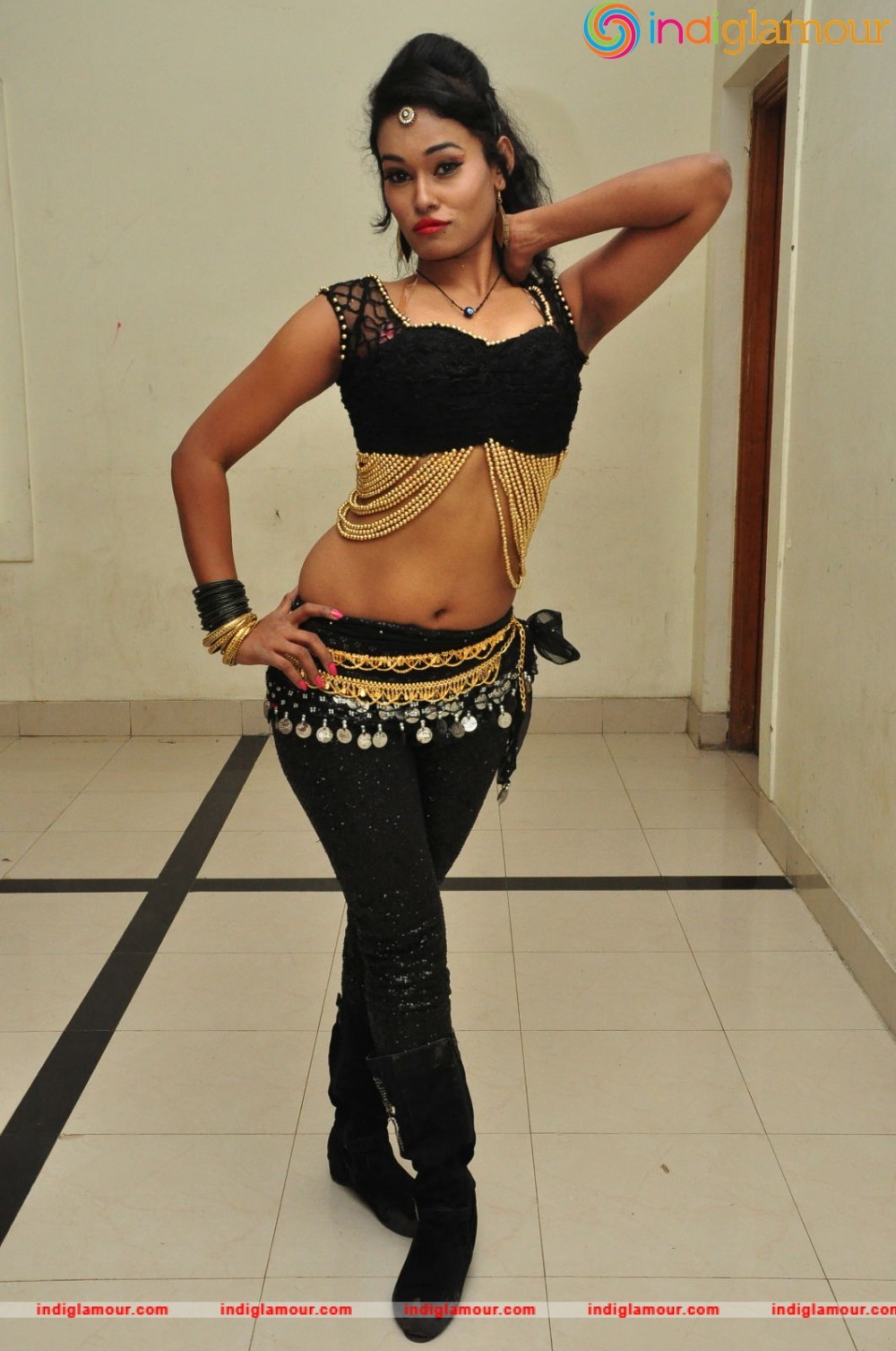Nisha Actress hd photo