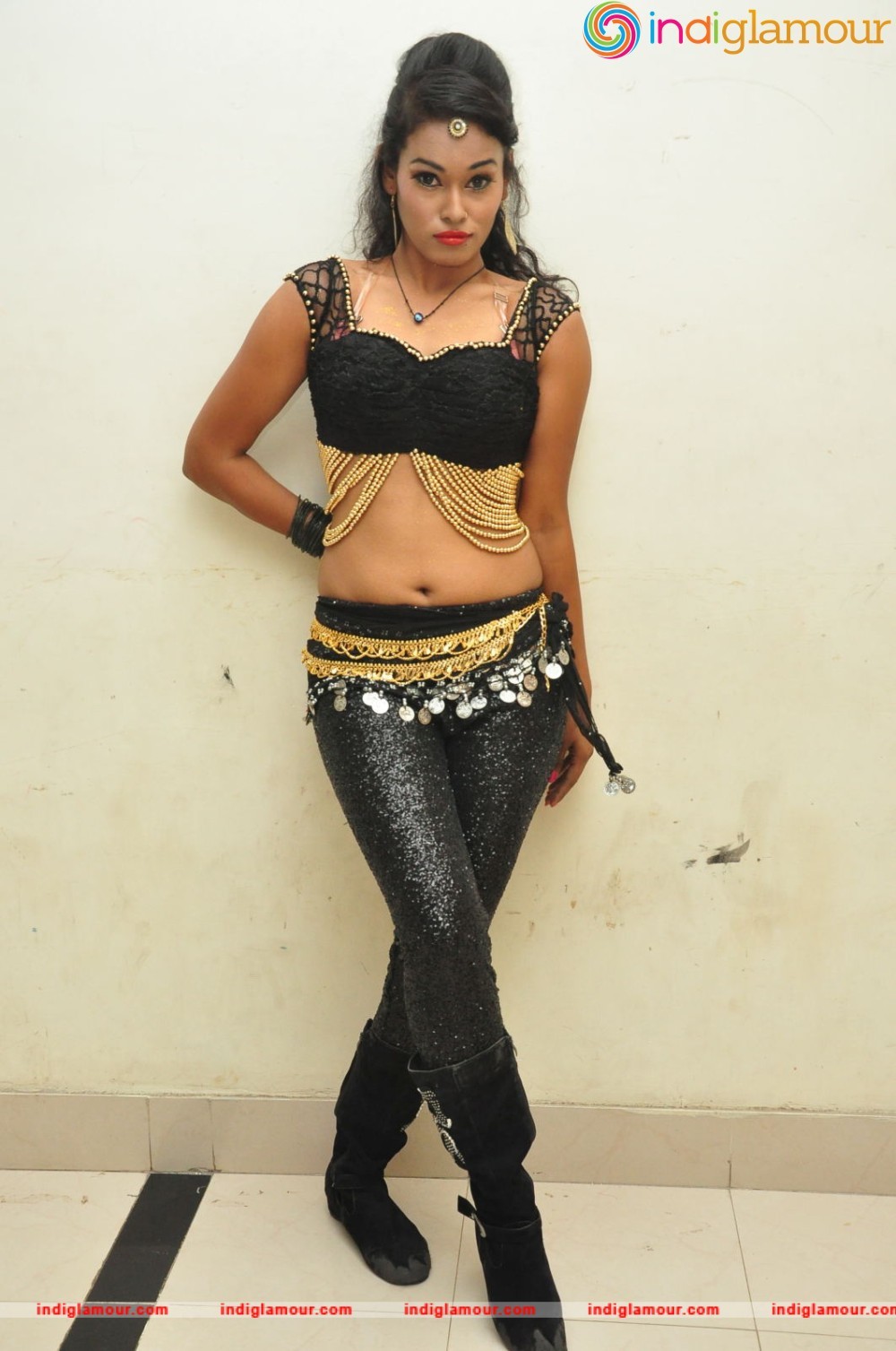Nisha Actress hd photo