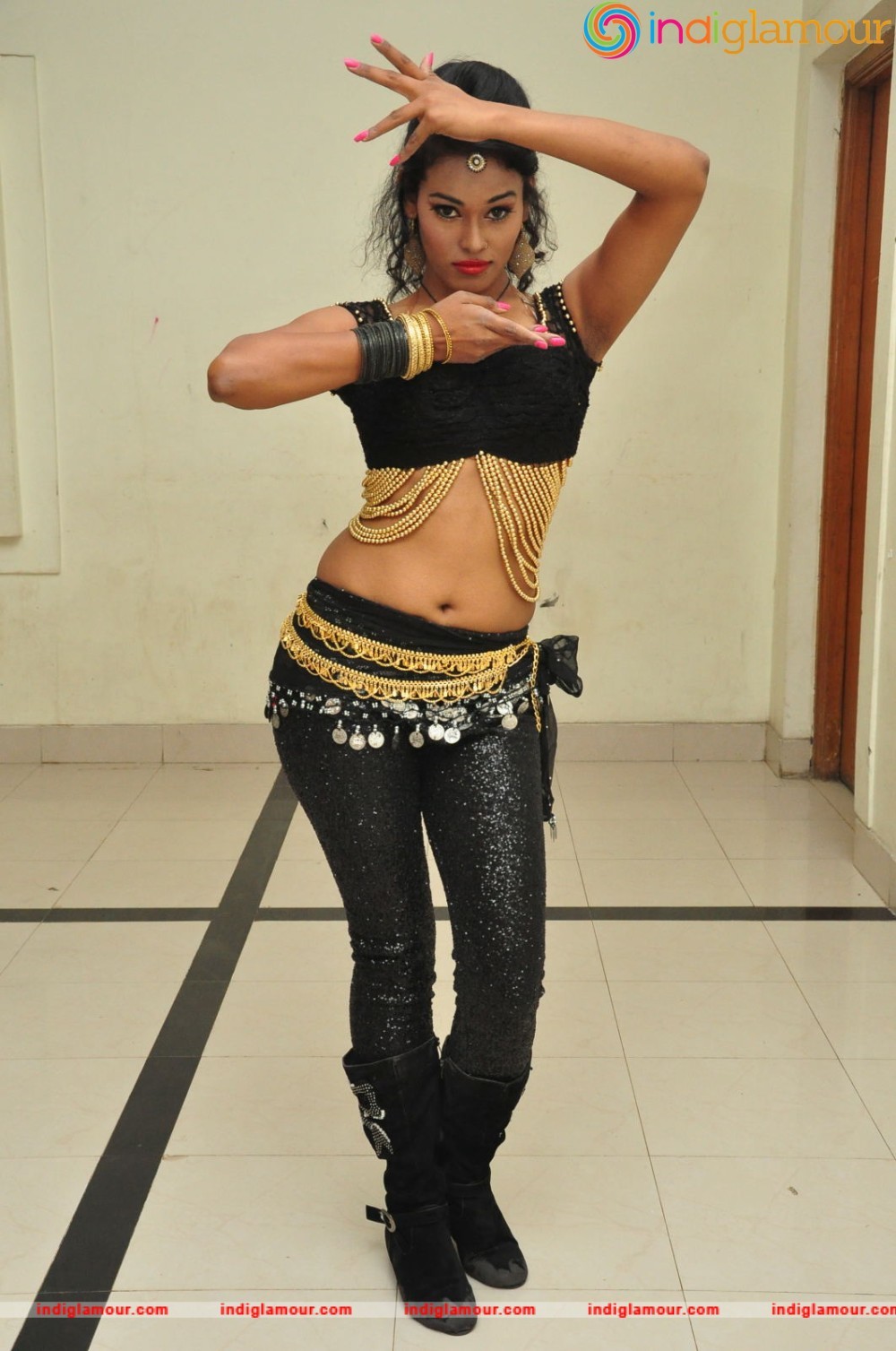 Nisha Actress hd photo