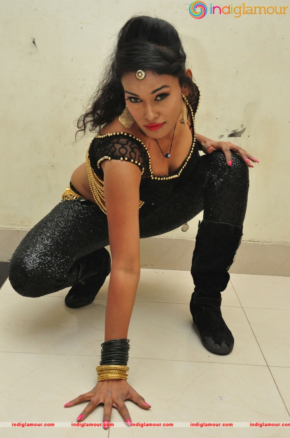Nisha Actress hd photo