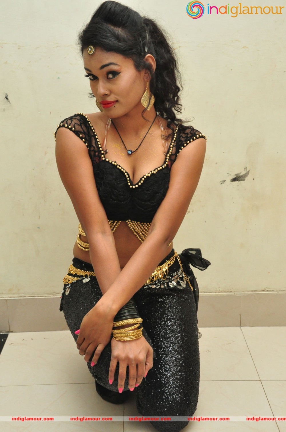 Nisha Actress hd photo