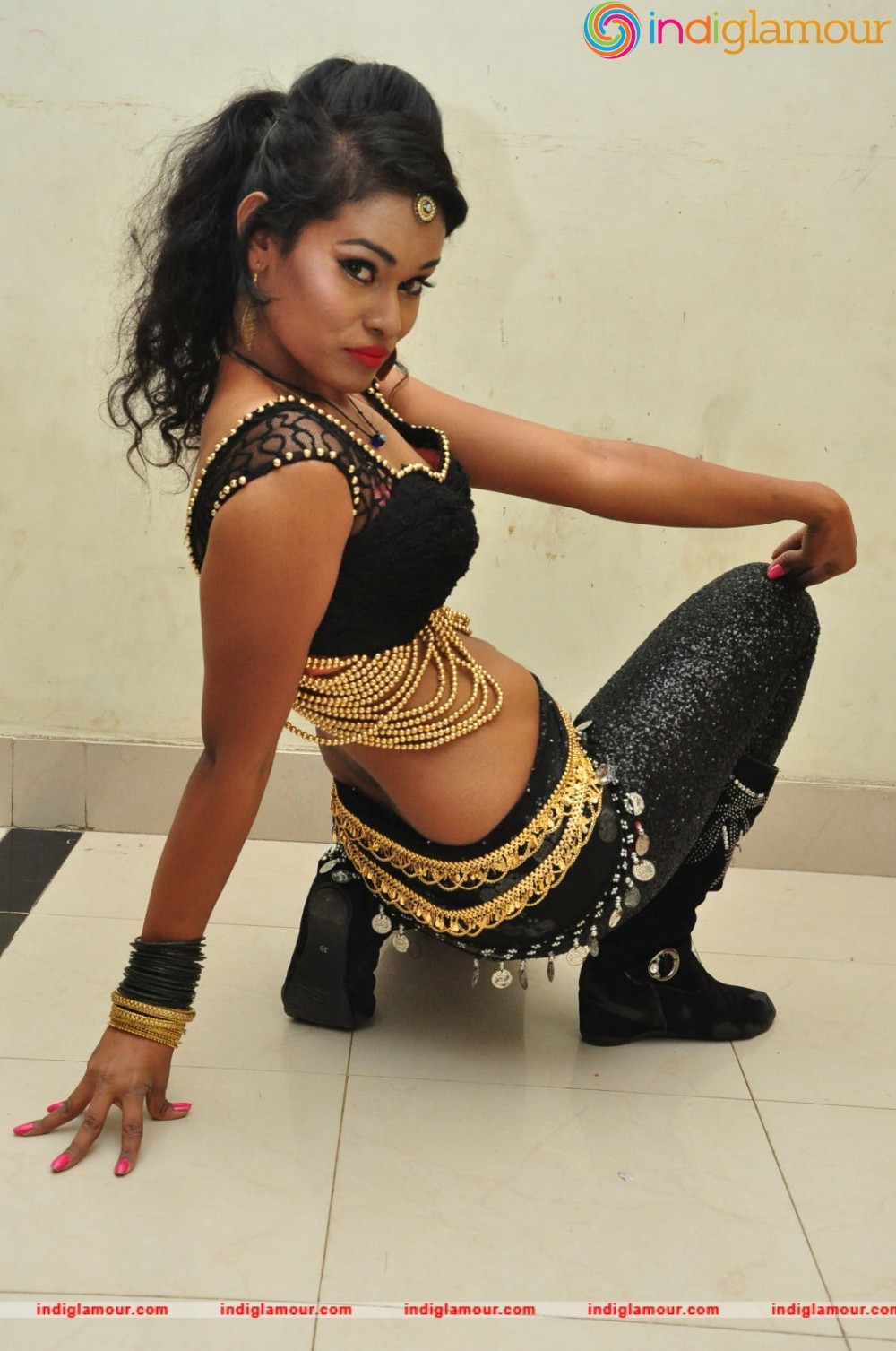 Nisha Actress hd photo