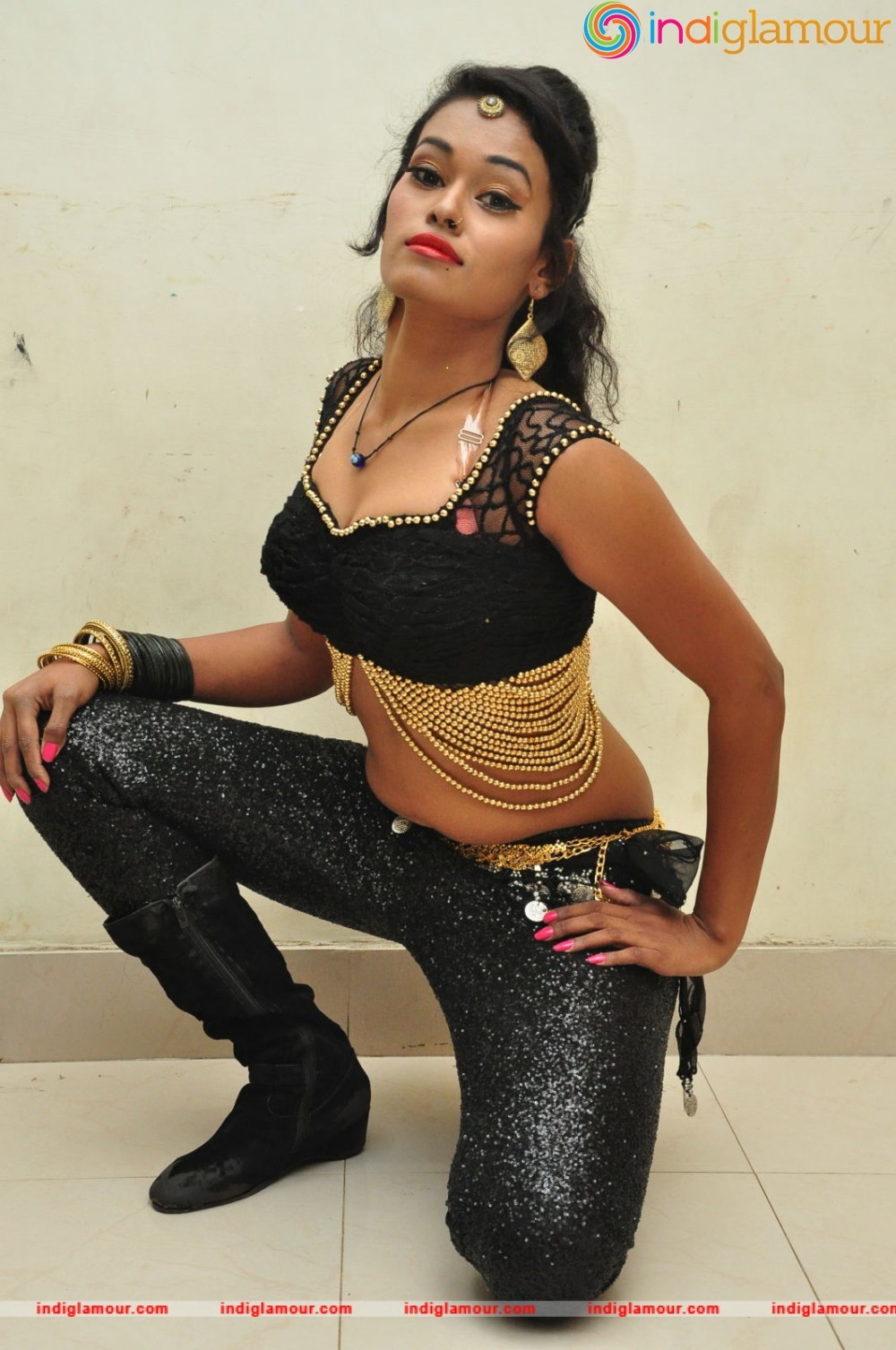Nisha Actress hd photo
