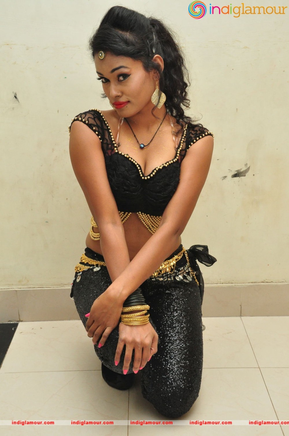 Nisha Actress hd photo