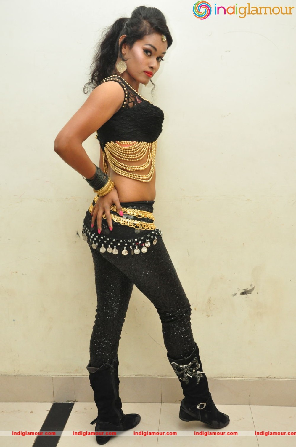 Nisha Actress hd photo