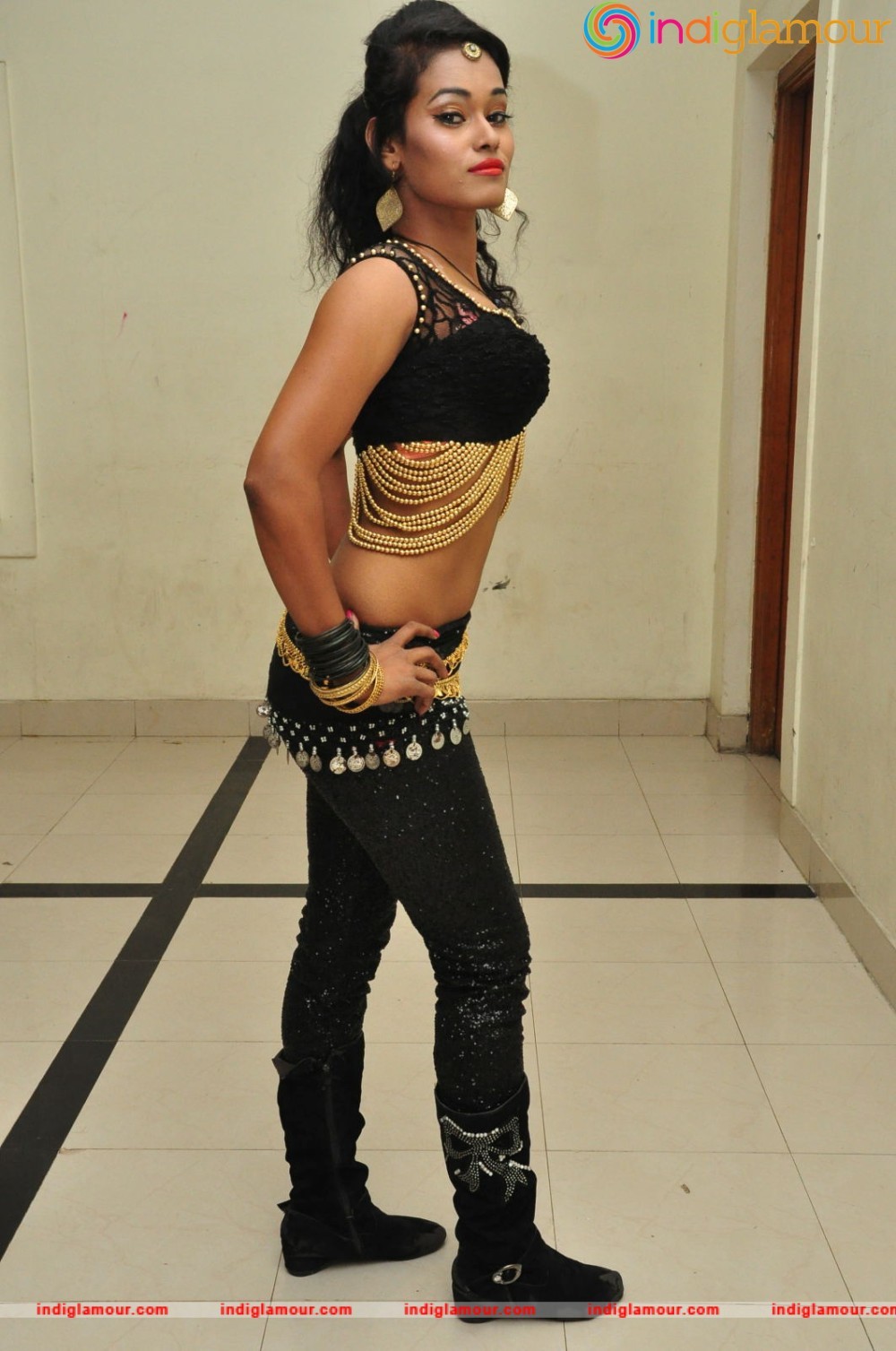 Nisha Actress hd photo